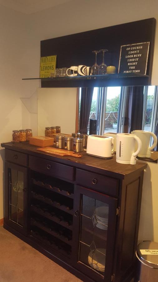 Lewisham Lewi Waters Bed & Breakfast エクステリア 写真
