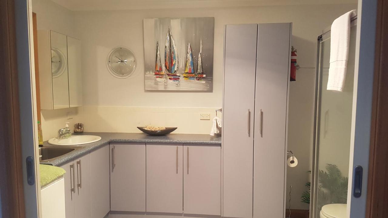 Lewisham Lewi Waters Bed & Breakfast エクステリア 写真