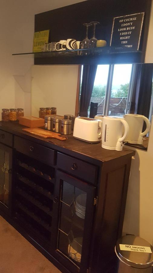 Lewisham Lewi Waters Bed & Breakfast エクステリア 写真